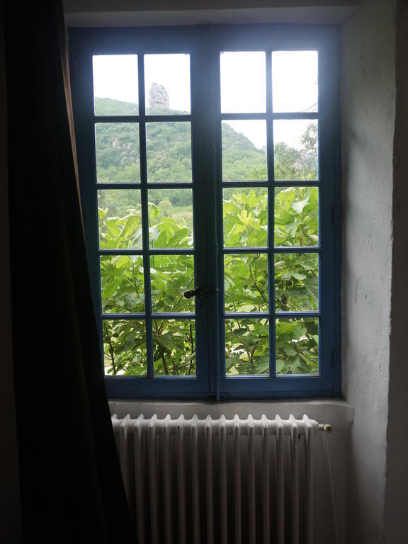 Auberge Des Seguins Buoux Стая снимка