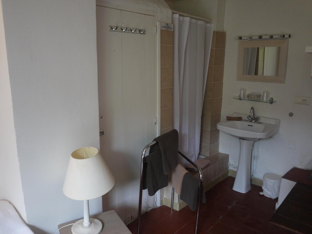 Auberge Des Seguins Buoux Стая снимка