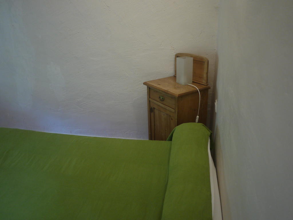 Auberge Des Seguins Buoux Стая снимка