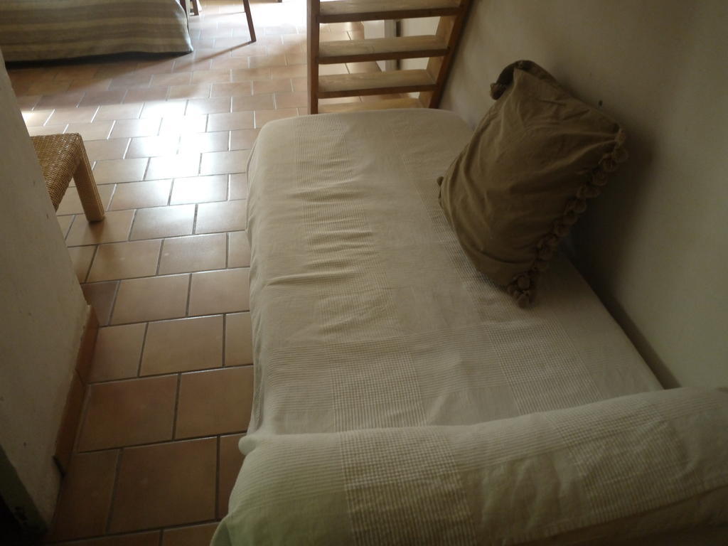 Auberge Des Seguins Buoux Стая снимка