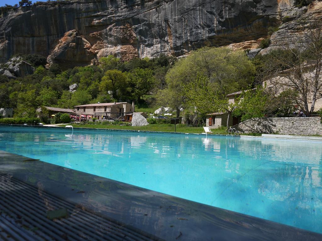 Auberge Des Seguins Buoux Екстериор снимка