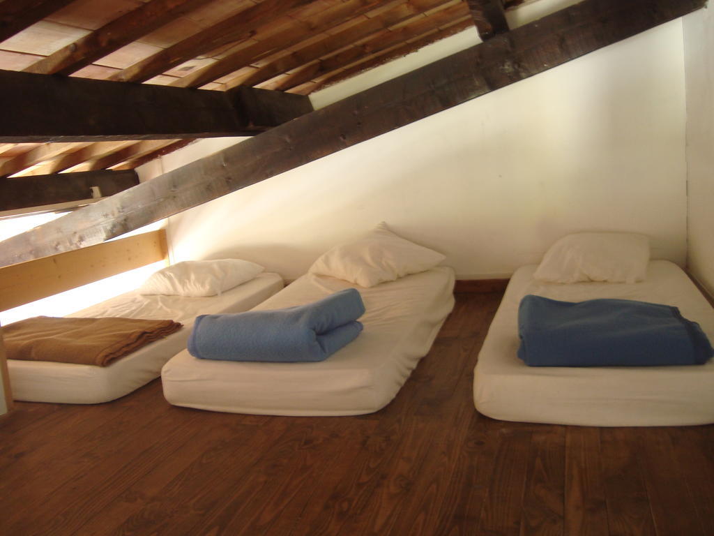 Auberge Des Seguins Buoux Стая снимка