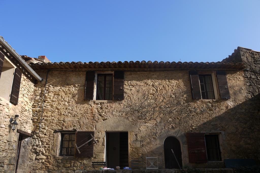 Auberge Des Seguins Buoux Екстериор снимка