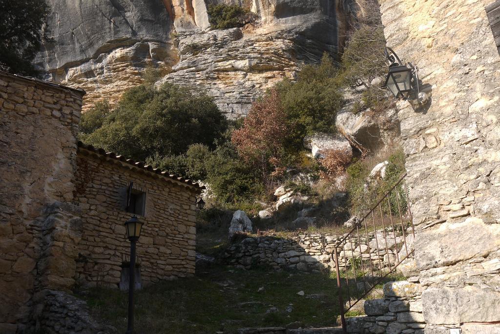 Auberge Des Seguins Buoux Екстериор снимка